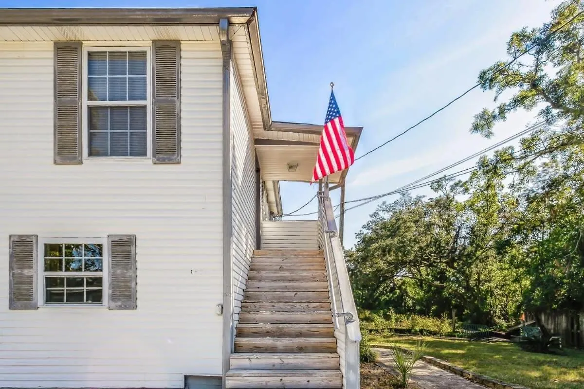 North Highlands Nest- Unit D Apartment Pensacola