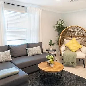 https://tranquil-fully-renoveted-home-near-busch-gardens.hotelstampa.org