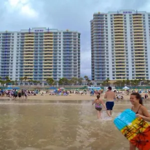 https://ocean-walk-resort-1104ab.thedaytonabeachhotels.com